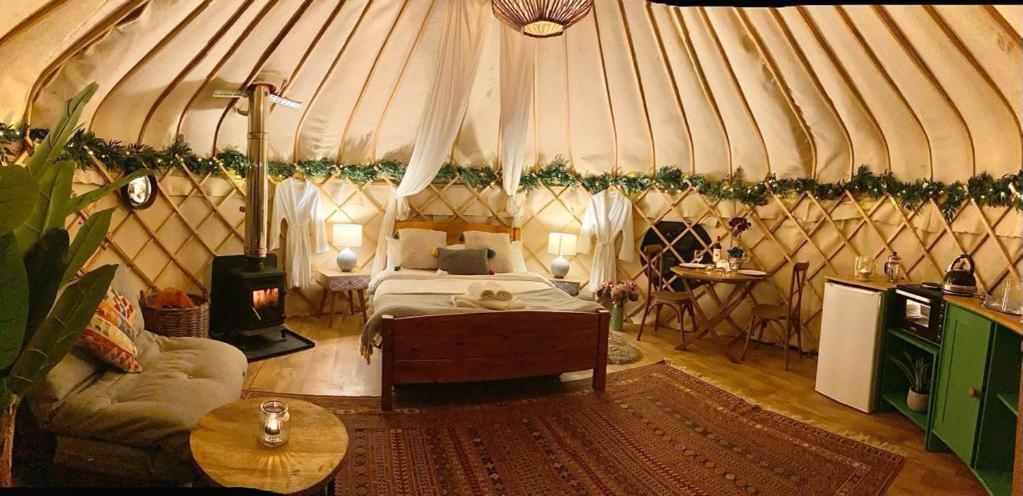 Yurtshire Eavestone - Birch Yurt Alojamento de Turismo Selvagem